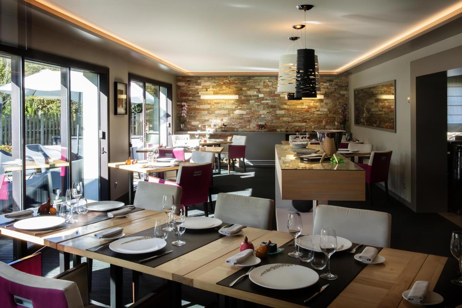 L'Aubiniere Hotel Restaurant & Spa Saint-Ouen-les-Vignes Exterior photo